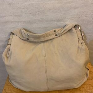 Elegant Vintage Perlina Soft Leather Hobo Cream Women's Bag
